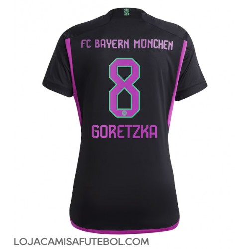 Camisa de Futebol Bayern Munich Leon Goretzka #8 Equipamento Secundário Mulheres 2023-24 Manga Curta